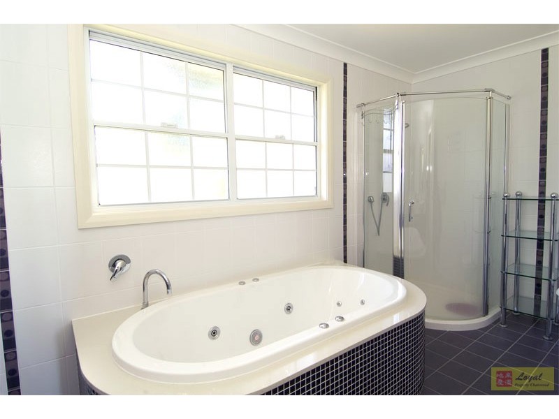 17 Walker Avenue, St Ives NSW 2075