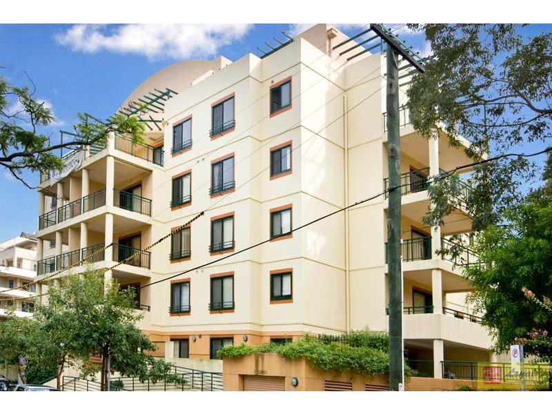 8/7 Freeman Road, Chatswood NSW 2067