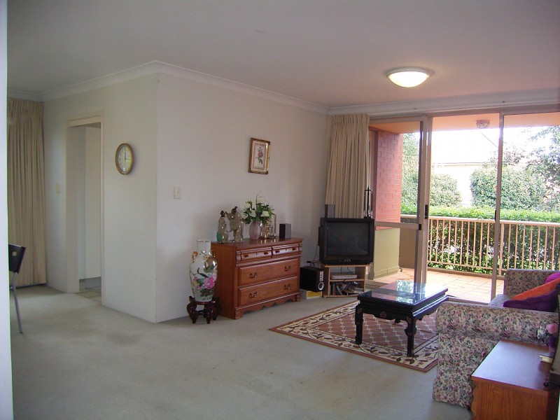 8/13-23 Lancaster Drive, Marsfield NSW 2122