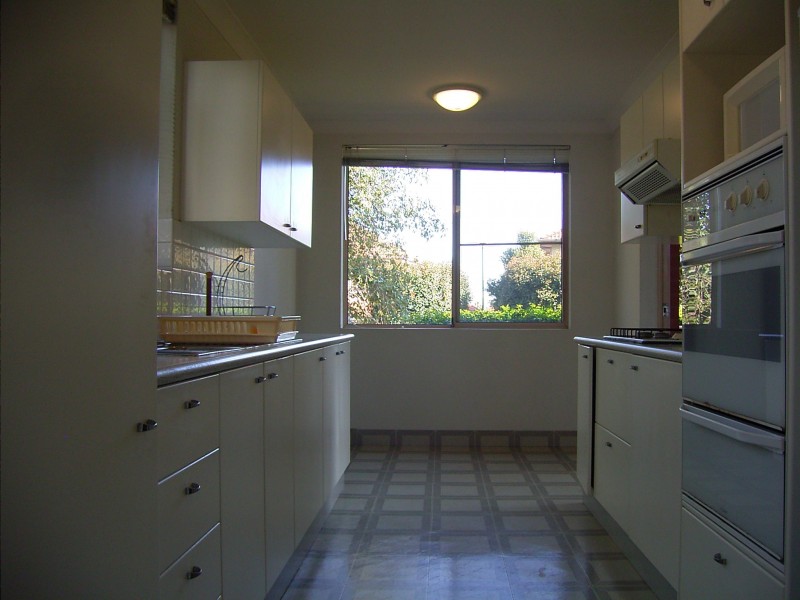 8/13-23 Lancaster Drive, Marsfield NSW 2122