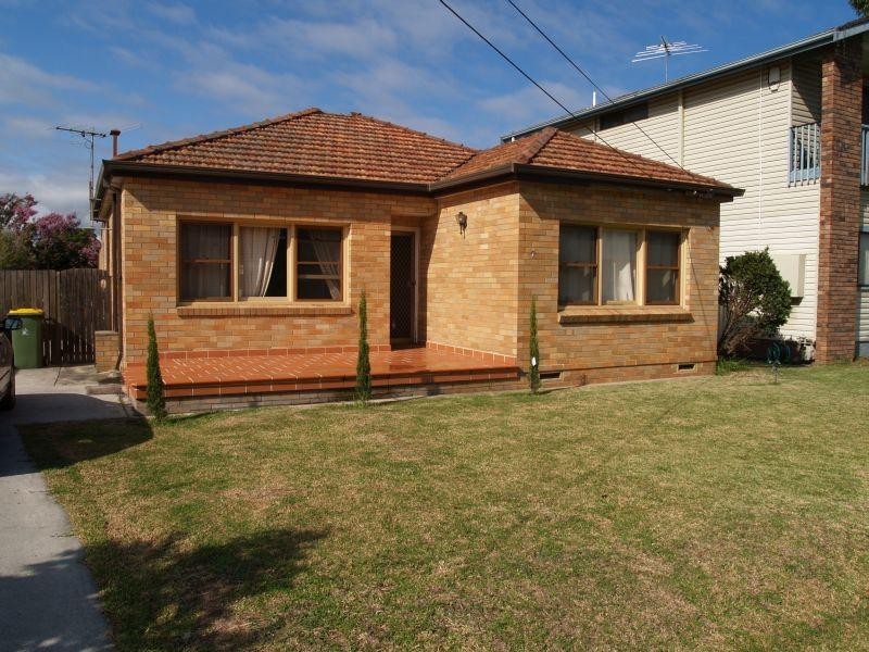 4 Panorama Pde, Panania NSW 2213