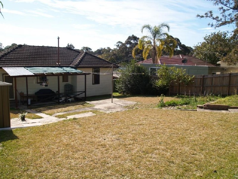 Peake Pd, Peakhurst NSW 2210