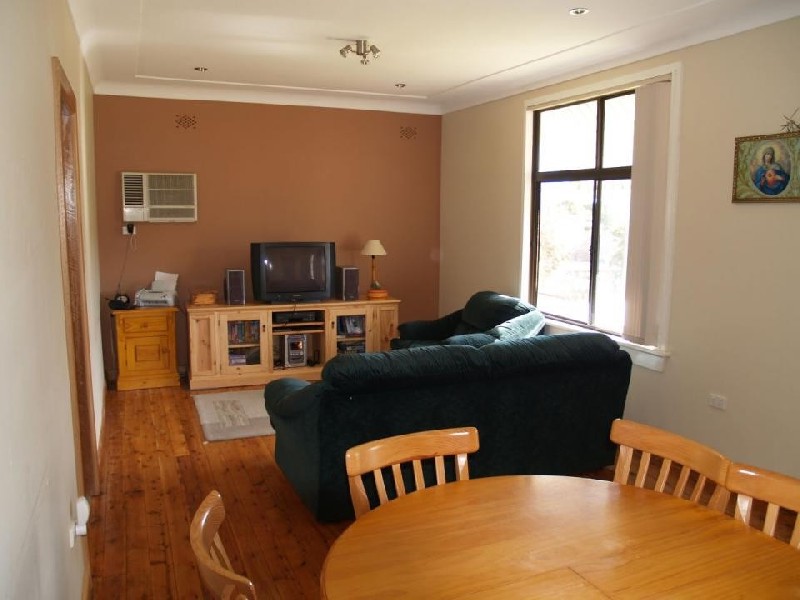 Peake Pd, Peakhurst NSW 2210