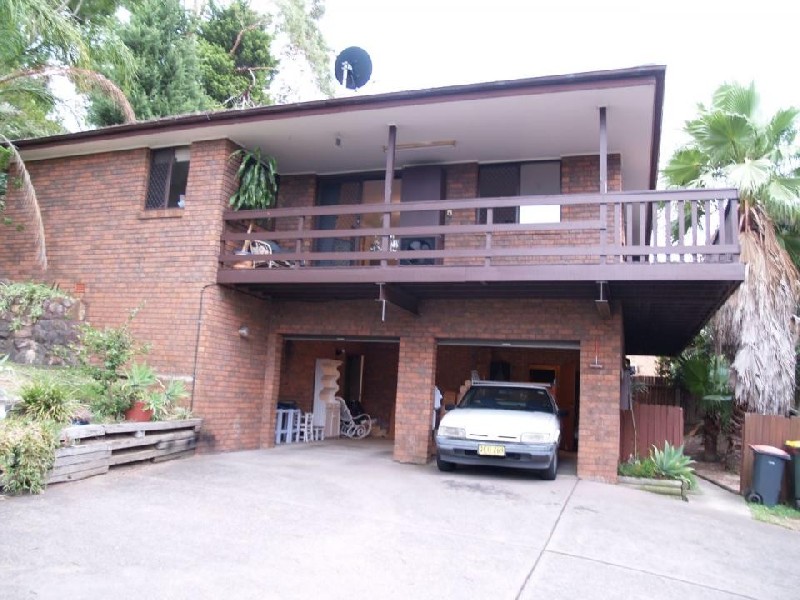 13 Woodcliff Pd, Lugarno NSW 2210