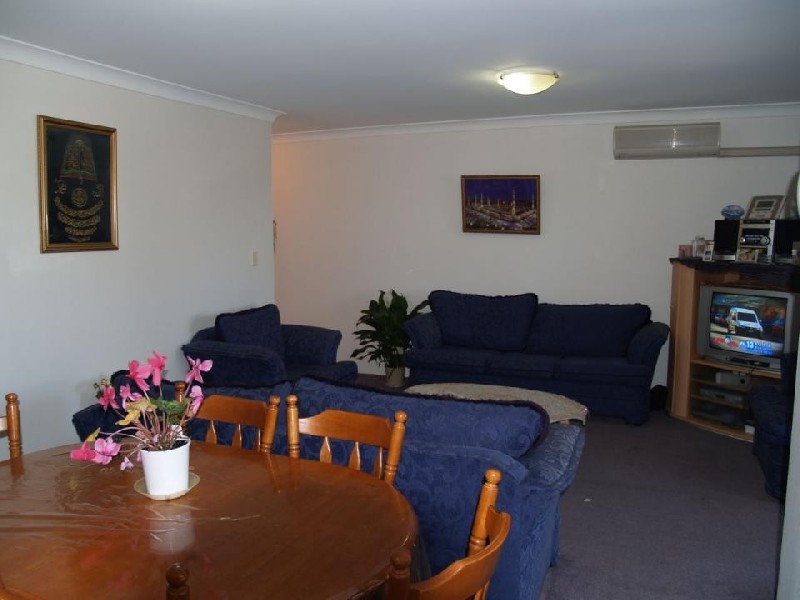 16-18 Reynolds Av, Bankstown NSW 2200