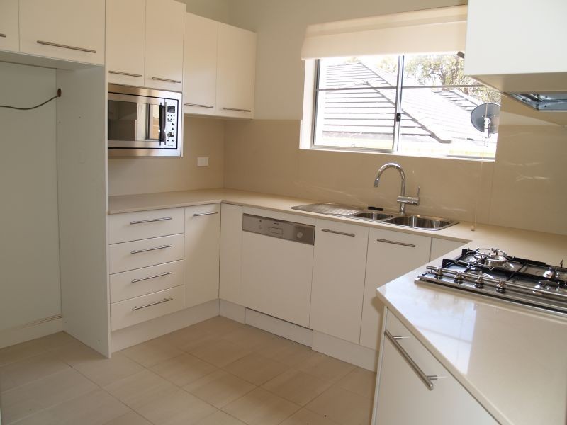 2/86 Belmore Road, Peakhurst NSW 2210