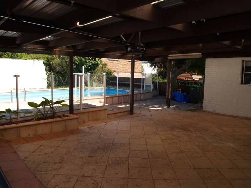 2 Hansen Ave, Earlwood NSW 2206