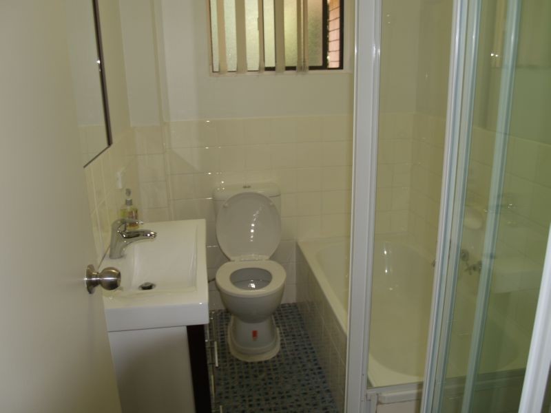 7/25 Sixth Ave, Campsie NSW 2194