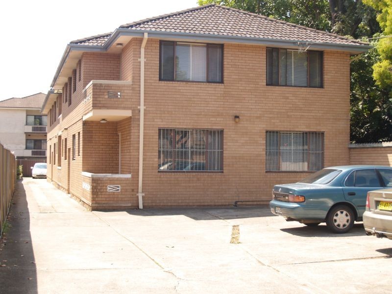 7/25 Sixth Ave, Campsie NSW 2194