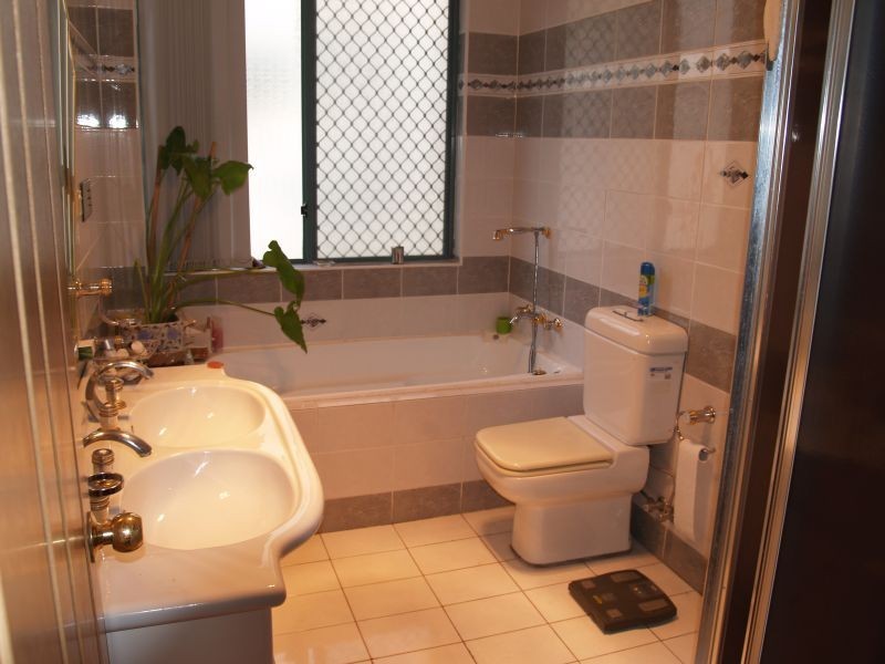 8 General Holmes Drive, Brighton-le-sands NSW 2216