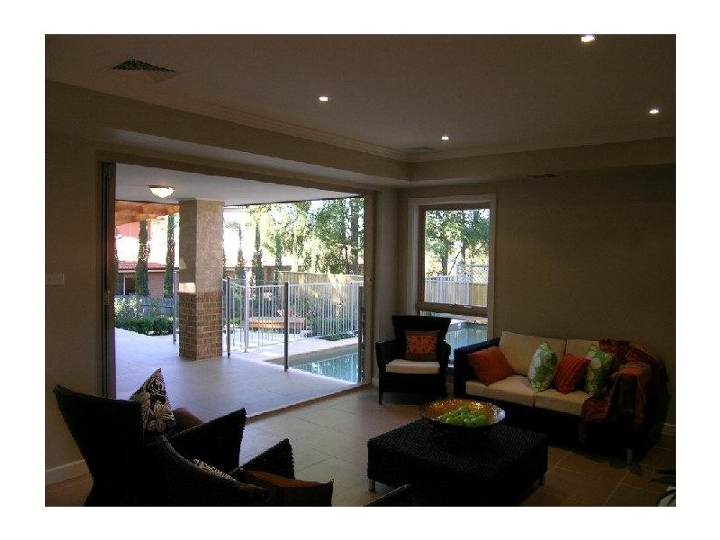 19 Springthorpe Way, Castle Hill NSW 2154