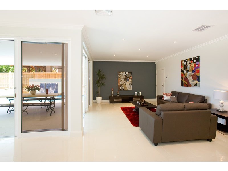 11 Kingscott Place, Castle Hill NSW 2154