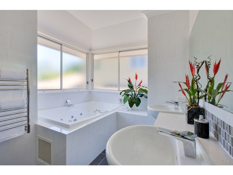 11 Kingscott Place, Castle Hill NSW 2154