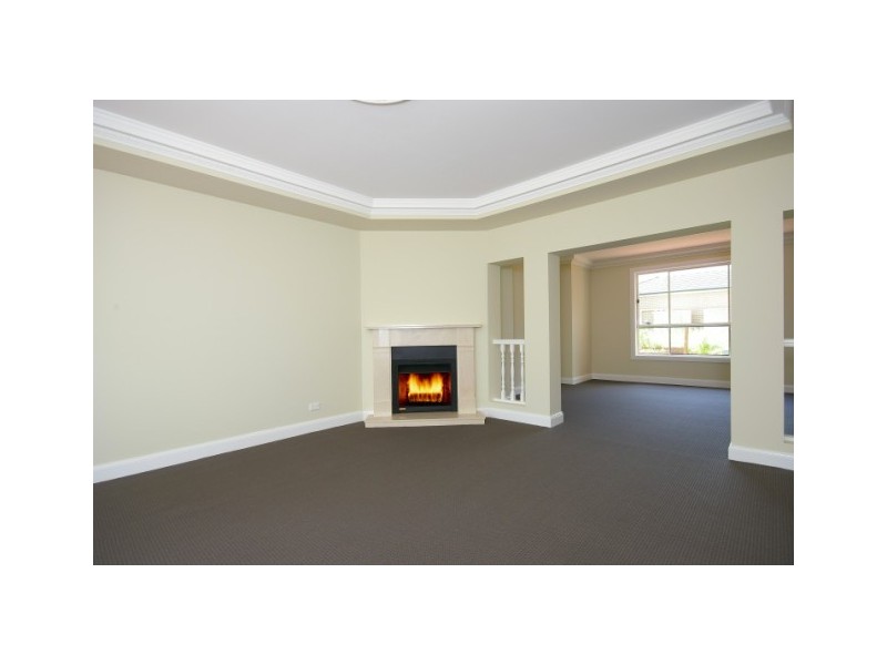 24 Brae Place, Castle Hill NSW 2154