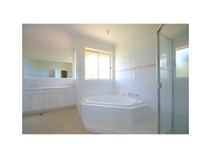 24 Brae Place, Castle Hill NSW 2154