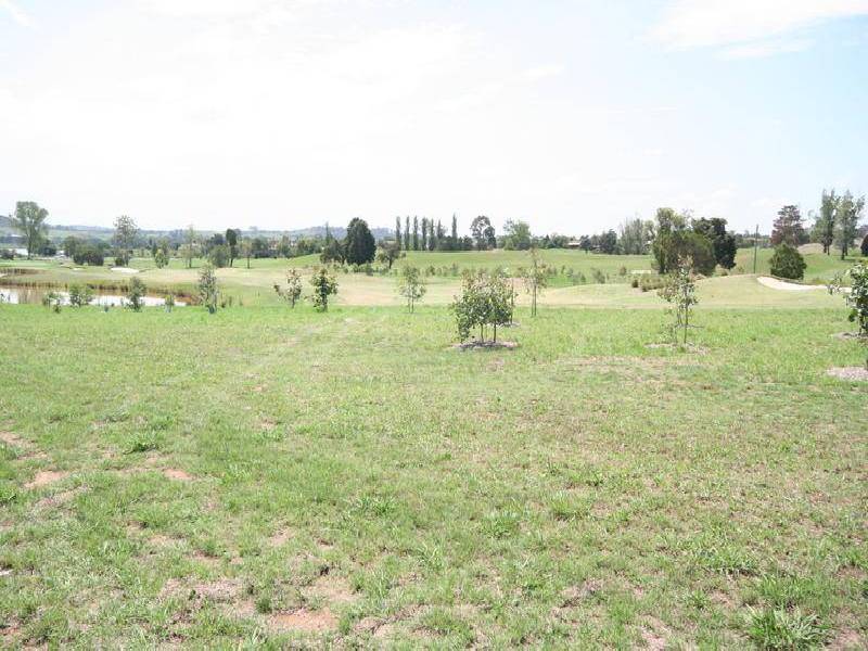 8 Whyte Place, Elderslie NSW 2570