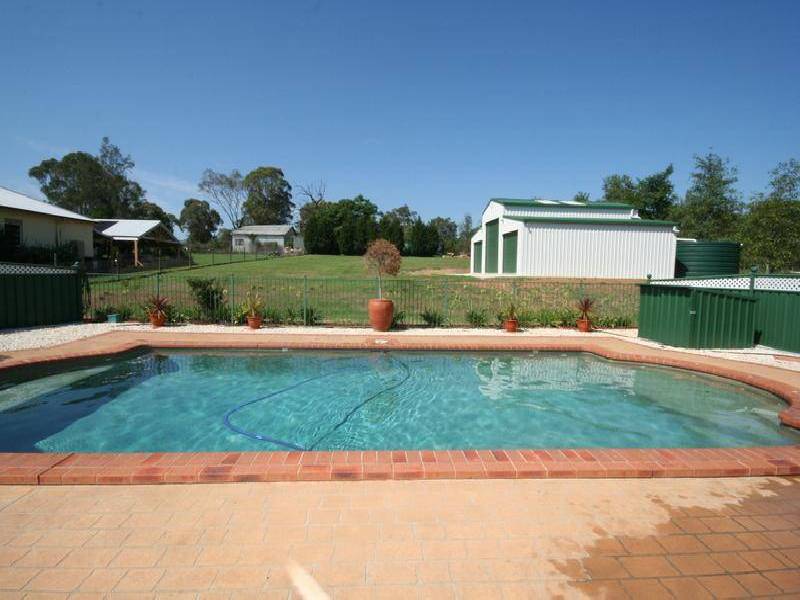 16 Aberfoyle Place, Grasmere NSW 2570