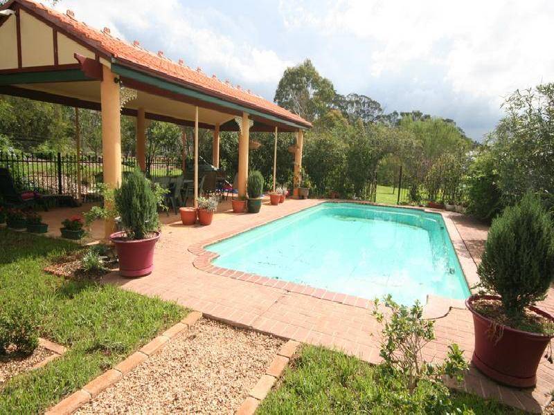 13 Sickles Drive, Grasmere NSW 2570