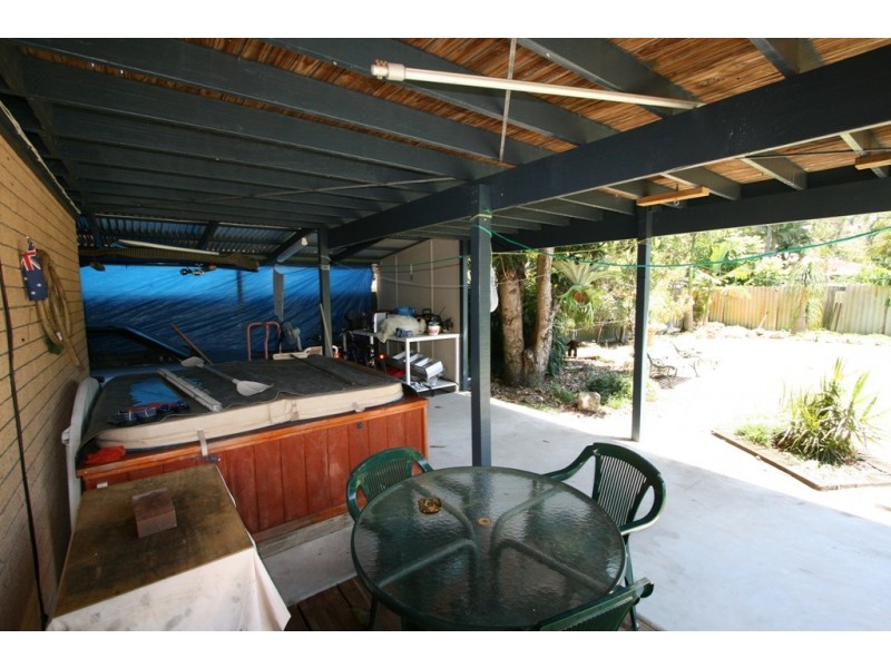 5 The Lakes Drive, Tweed Heads West NSW 2485