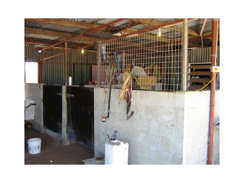 77 ASTON ROAD, Marmor QLD 4702