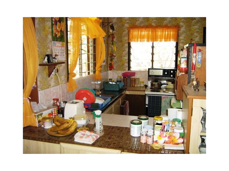 77 ASTON ROAD, Rockhampton QLD 4700