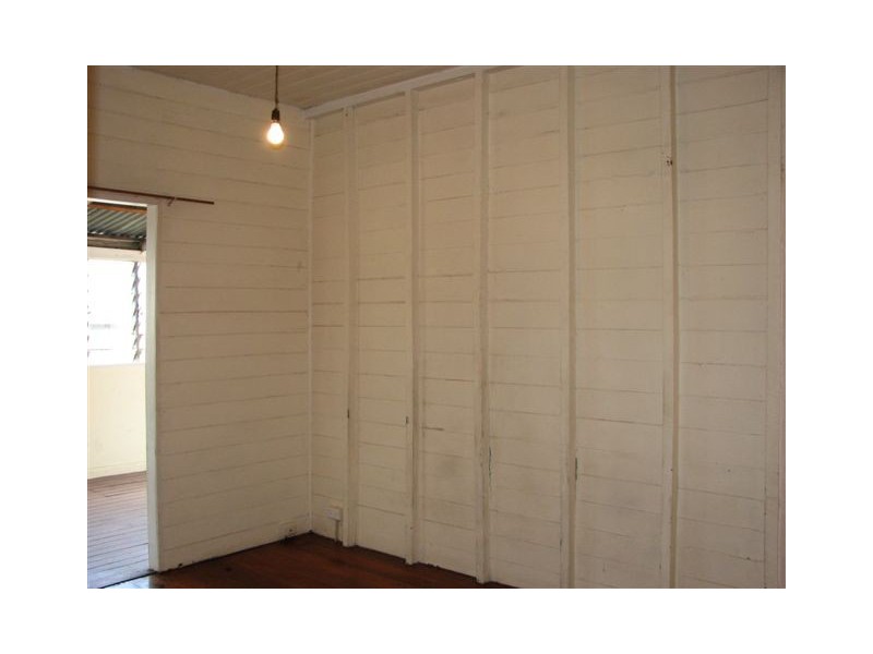 246 WEST STREET, Rockhampton QLD 4700