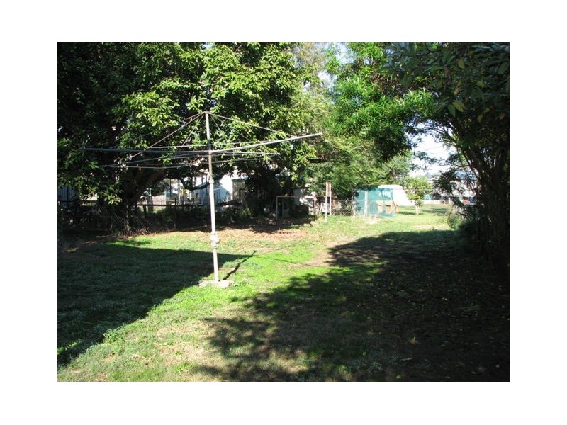 246 WEST STREET, Rockhampton QLD 4700