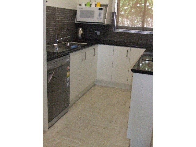 1 White St, Young NSW 2594