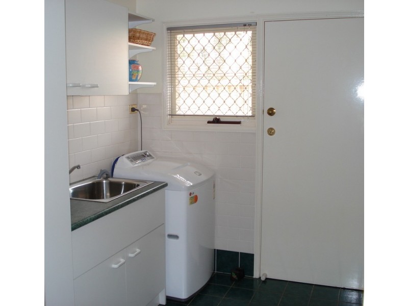 Wattle Grove NSW 2173