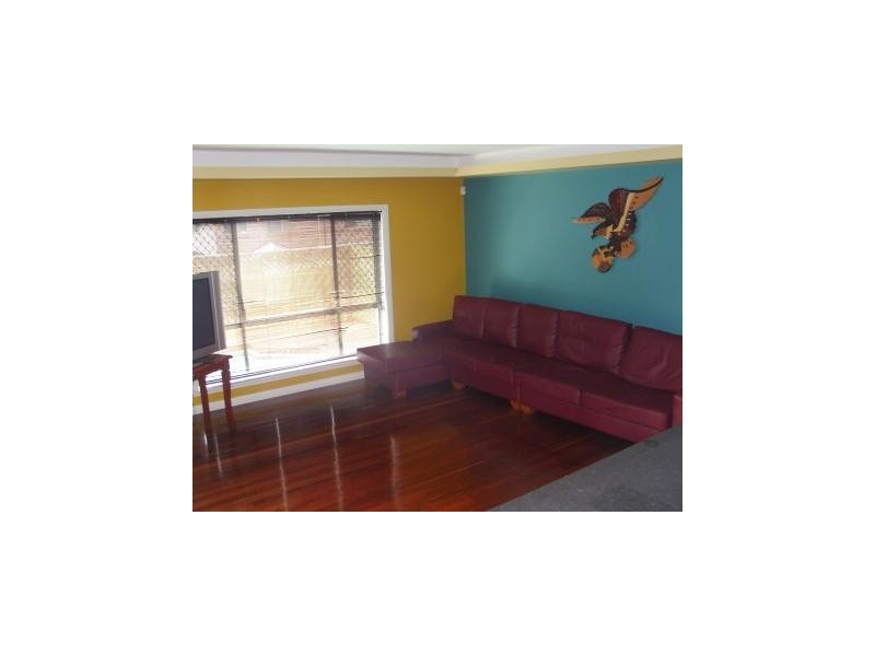 Edensor Park NSW 2176