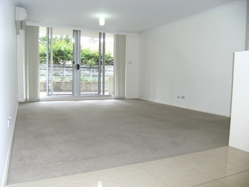 31/80 John Whiteway Drive, Gosford NSW 2250