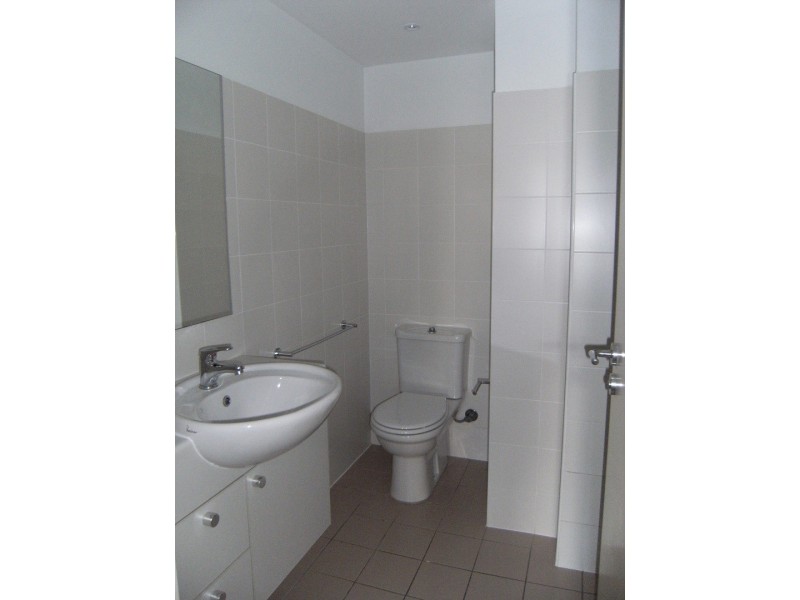 301/80 John Whiteway Drive, Gosford NSW 2250