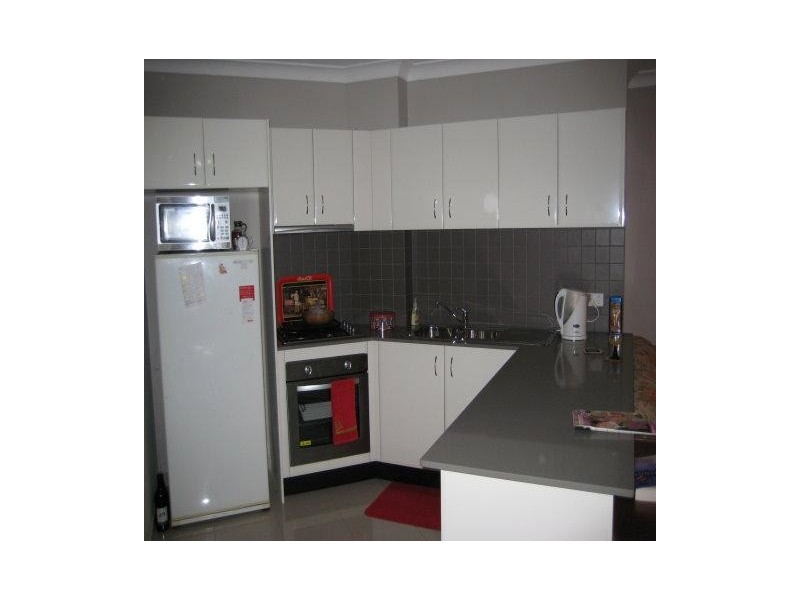 5/41 Woodhouse Dr, Campbelltown NSW 2560