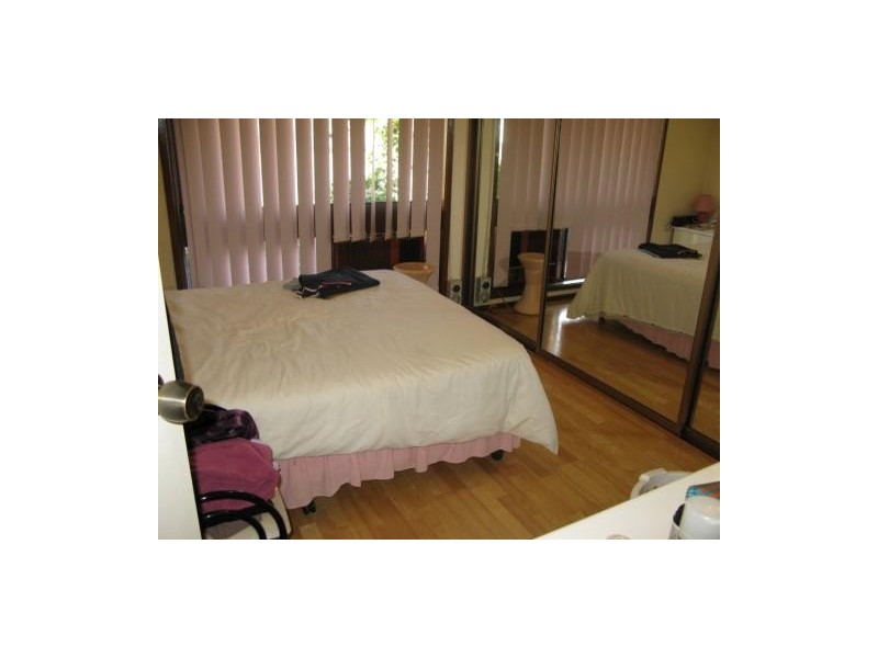 1 Triumph Pl, Ingleburn NSW 2565