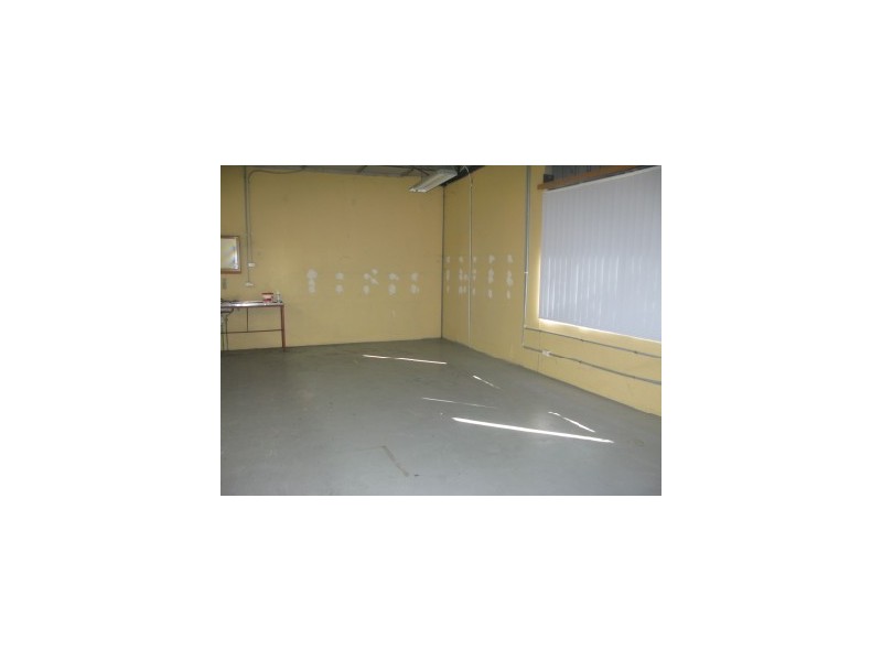 1/3 Noonan, Ingleburn NSW 2565