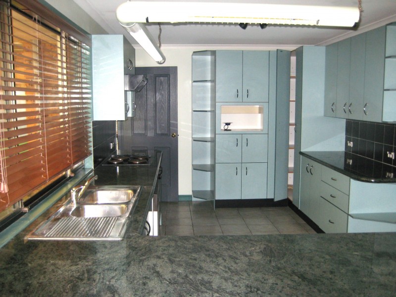 6 Wolseley Place, Ingleburn NSW 2565