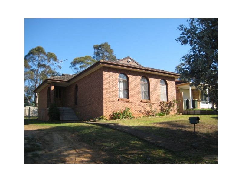30 Bannockburn Avenue, St Andrews NSW 2566