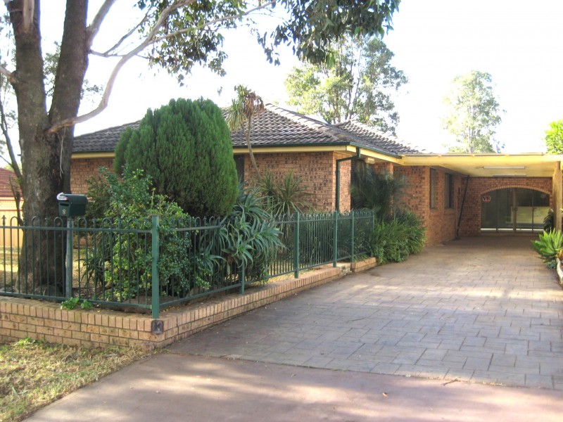 8 WOLSELEY PLACE, Ingleburn NSW 2565