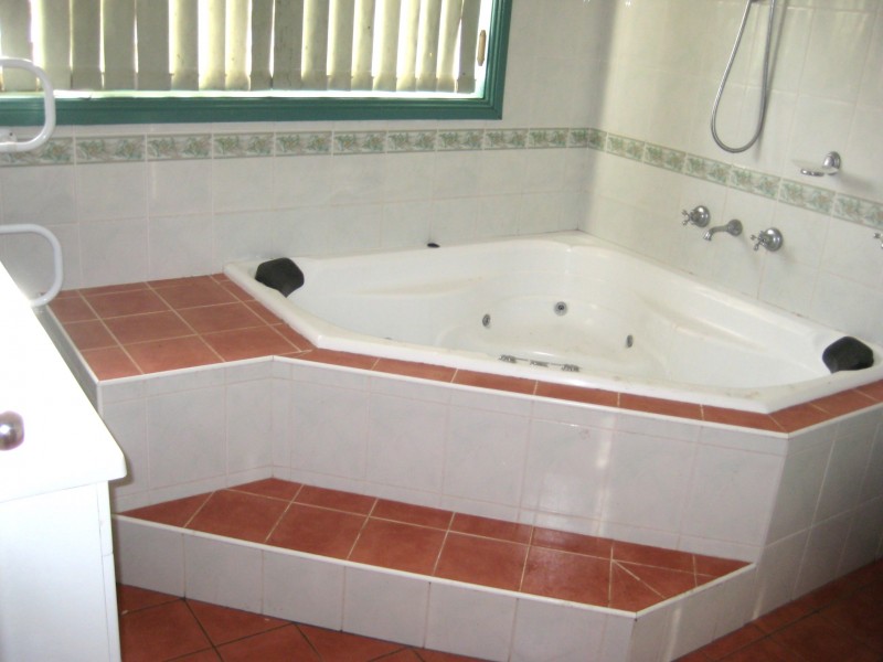 8 WOLSELEY PLACE, Ingleburn NSW 2565