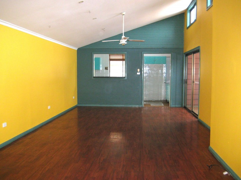 8 WOLSELEY PLACE, Ingleburn NSW 2565