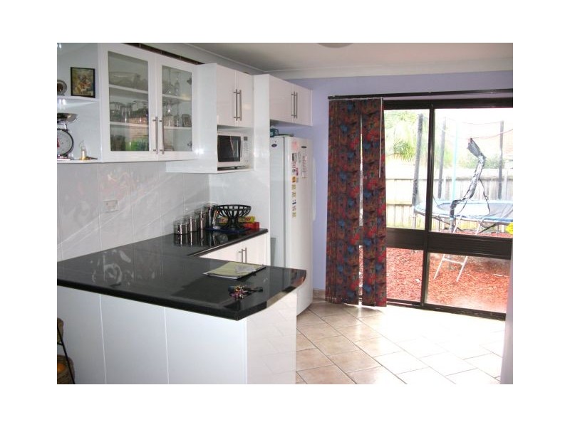 6/8 Jacquinot Place, Glenfield NSW 2167