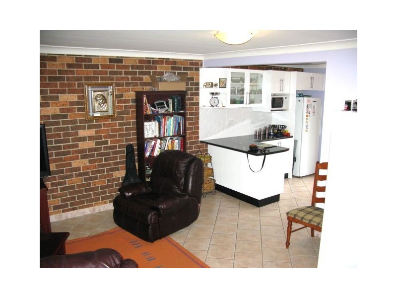 6/8 Jacquinot Place, Glenfield NSW 2167