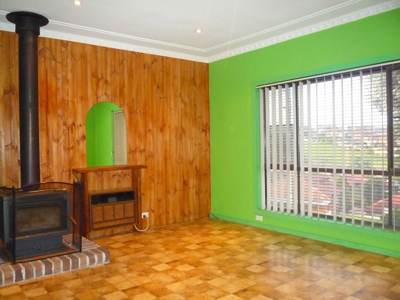 Lake Heights NSW 2502