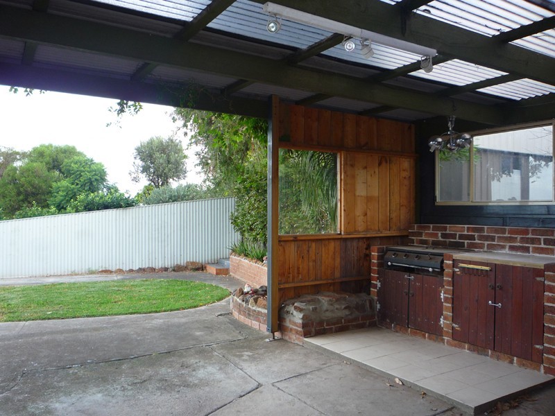 Lake Heights NSW 2502