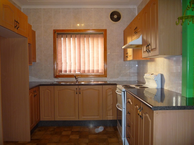 Lake Heights NSW 2502