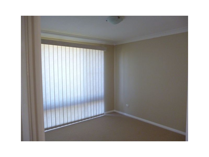 8 Charlotte Crescent,, Albion Park NSW 2527