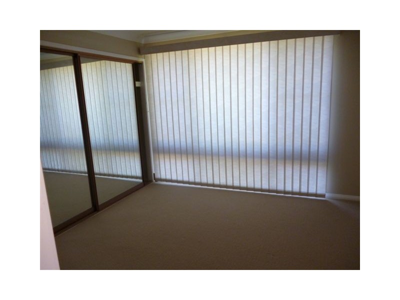 8 Charlotte Crescent,, Albion Park NSW 2527