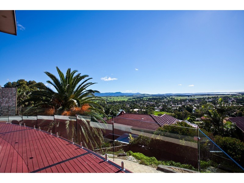 51 Scenic Crescent, Albion Park NSW 2527