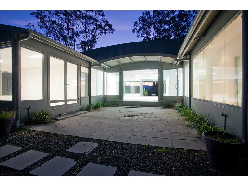 4 Bimbadeen Place, Yellow Rock NSW 2527