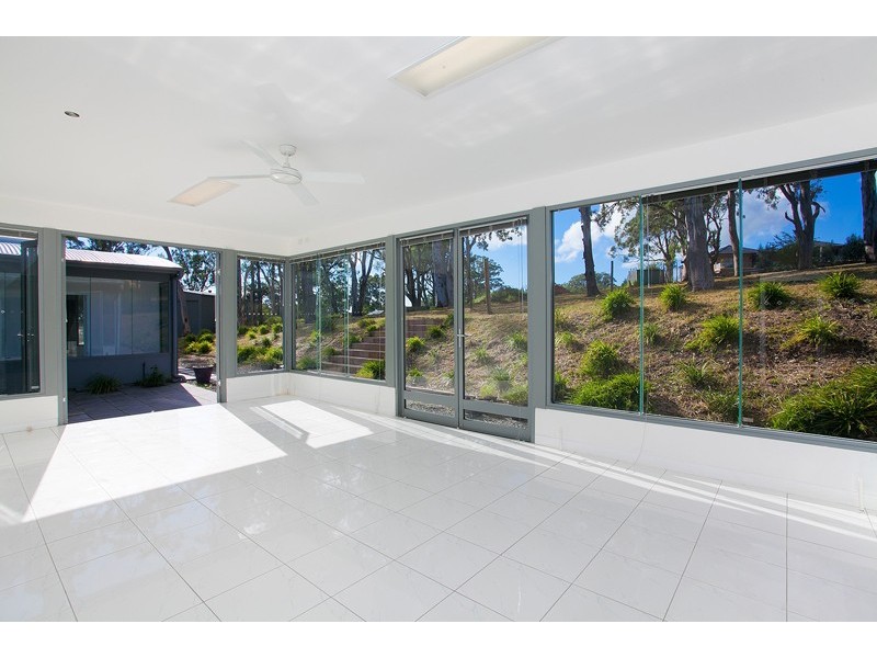 4 Bimbadeen Place, Yellow Rock NSW 2527